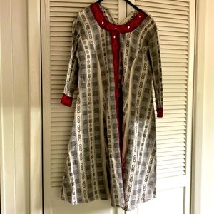Beautiful size L handmade Tibetan caftan